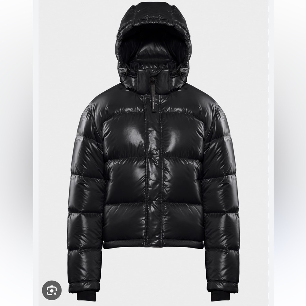 ARITZIA SUPERPUFF Black High-Gloss Jacket with Hood